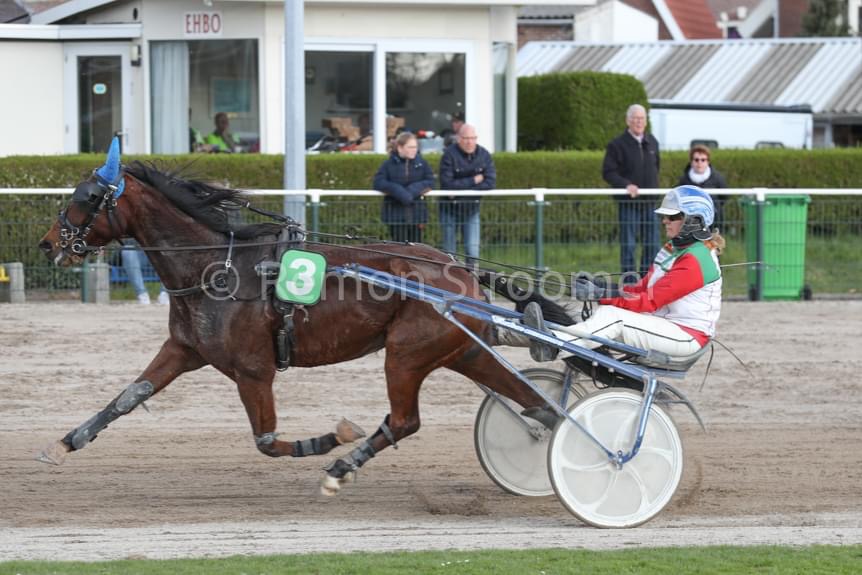 Hermione vierde op Duindigt.