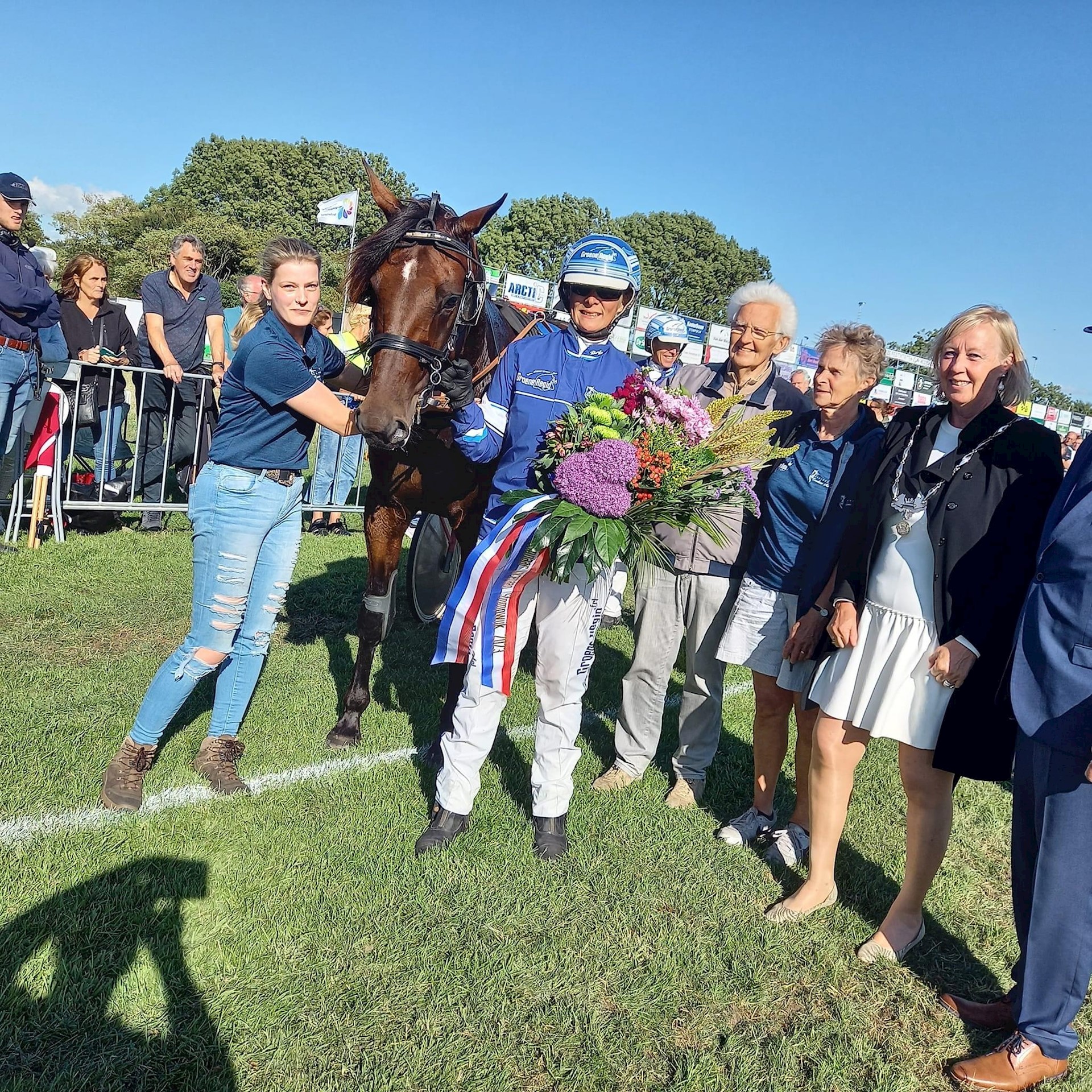 Leo zesde en Loes zevende op Victoria Park Wolvega.